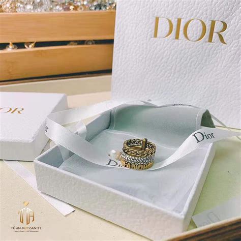 nhẫn dior cầu hôn|anh dior cầu hôn.